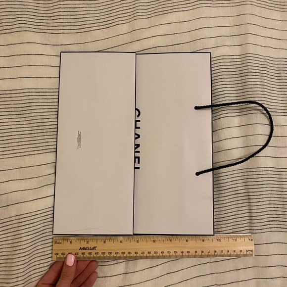 CHANEL - Medium Paper Shopping Bag - Picture 2 of 3